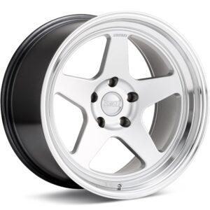 Kansei KNP Hyper Silver w/Machined Lip Wheels 18 In 18x8.5 +35 K12H-188512+35